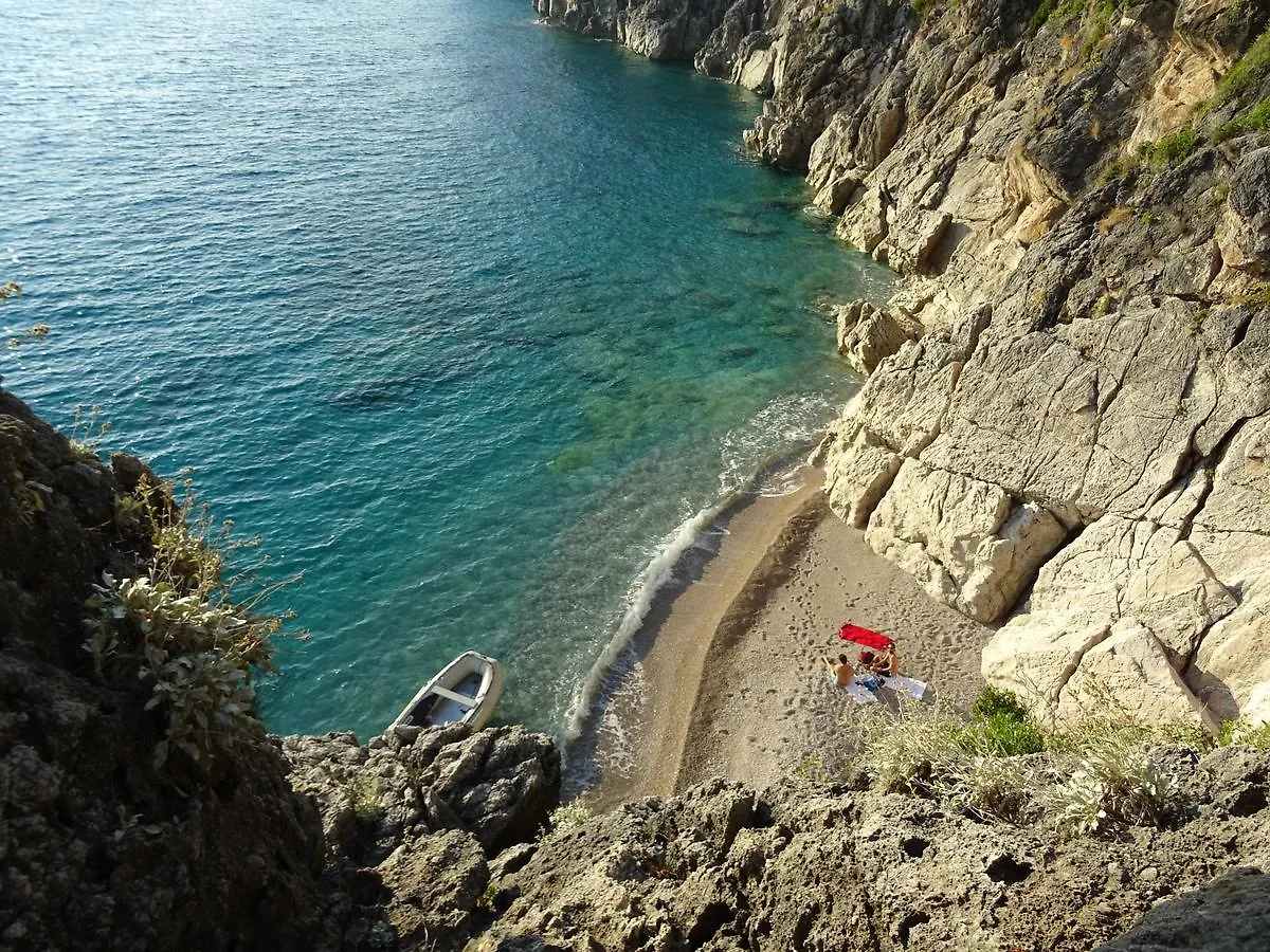 히마레 Ionian View 아파트